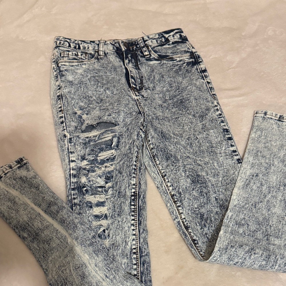 Stylish Acid Wash Women Jeans